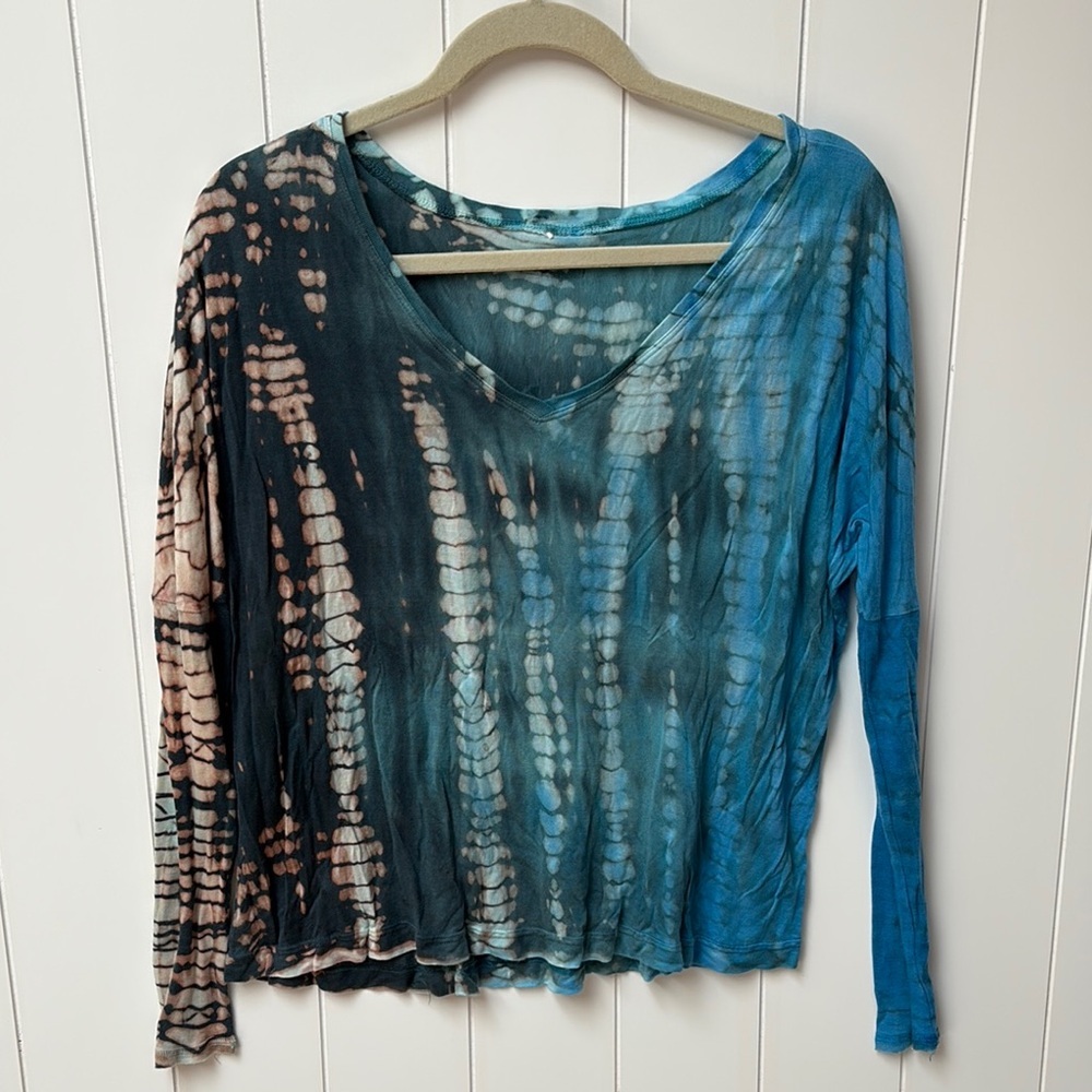 Hard Tail steel Blue and Aqua tie dye v neck Long Sleeve Blouse M
